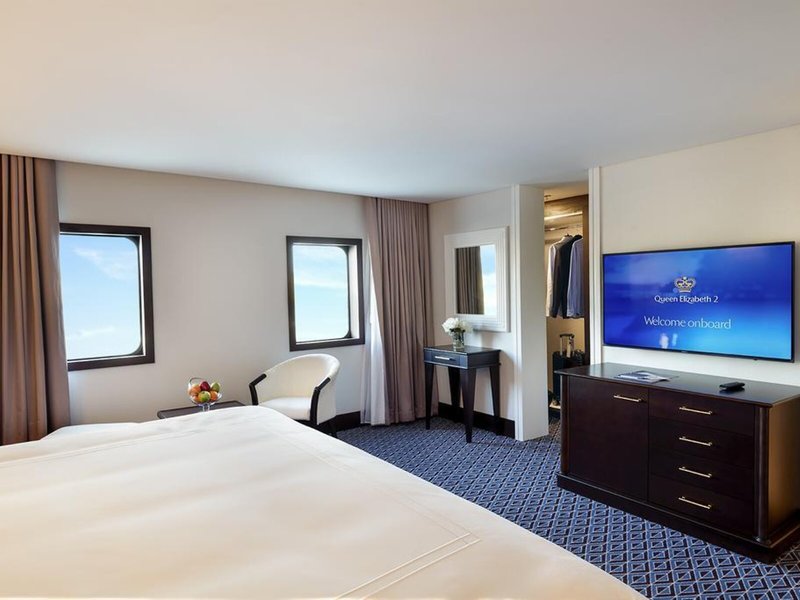 Queen Elizabeth 2 36