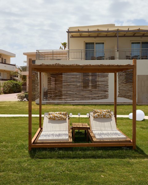 Maravel Star Art Hotel