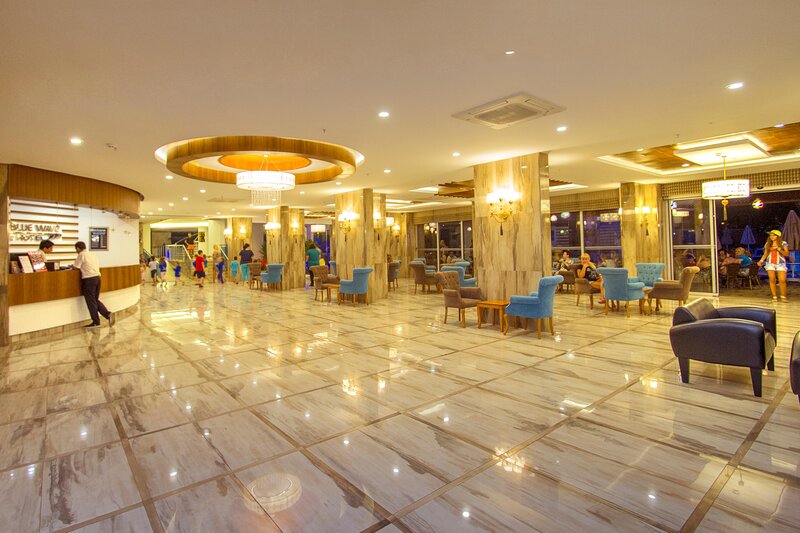 Blue Wave Suite Hotel 6