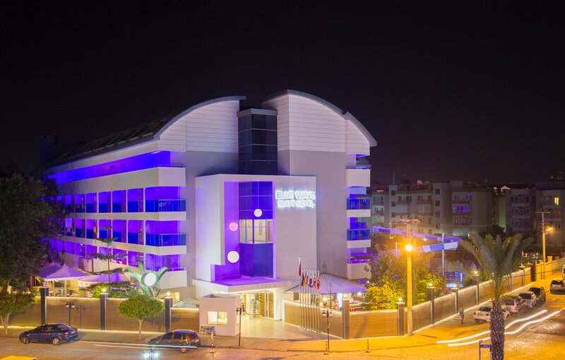 Blue Wave Suite Hotel 21