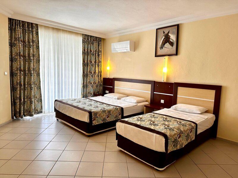Blue Wave Suite Hotel 24