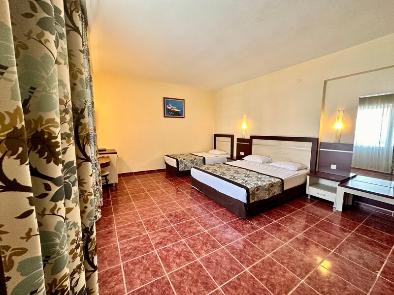 Blue Wave Suite Hotel 25