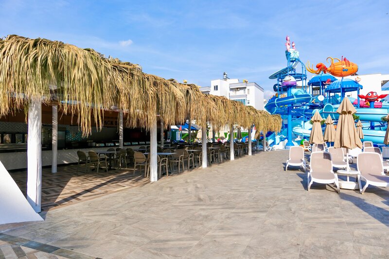 Blue Wave Suite Hotel 27