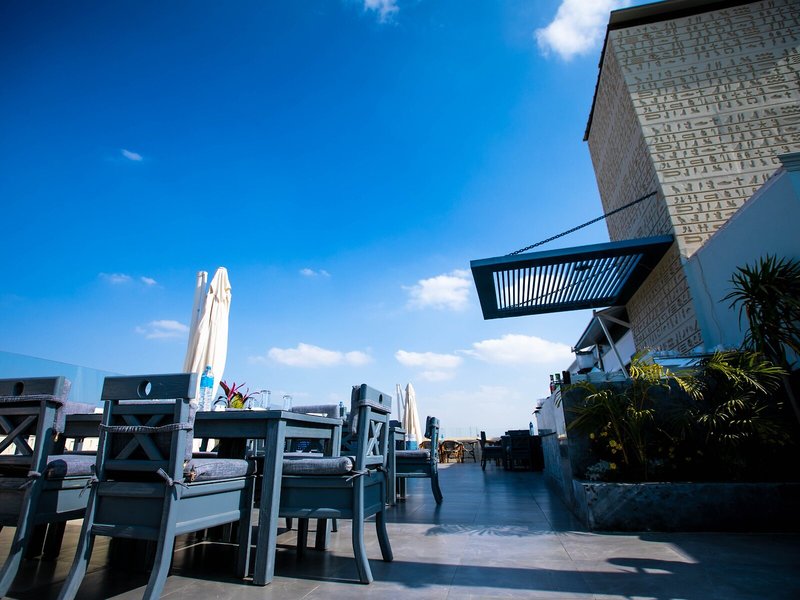Pyramids Oasis Hotel 8
