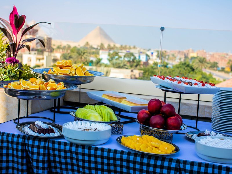 Pyramids Oasis Hotel 10
