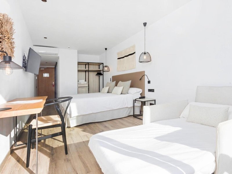 Hotel Sa Clau by Mambo 11