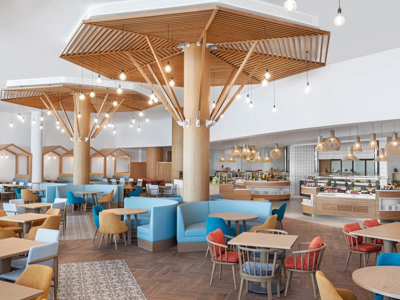 Hampton by Hilton Marjan Island Resort 7