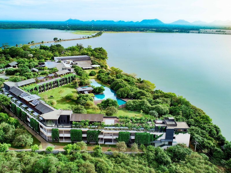 DoubleTree by Hilton Weerawila Rajawarna Resort 2