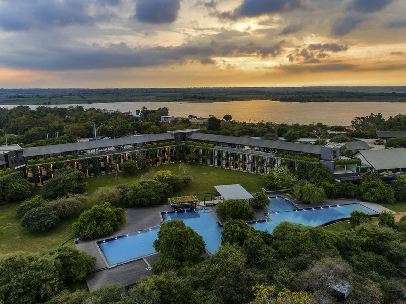 DoubleTree by Hilton Weerawila Rajawarna Resort 14