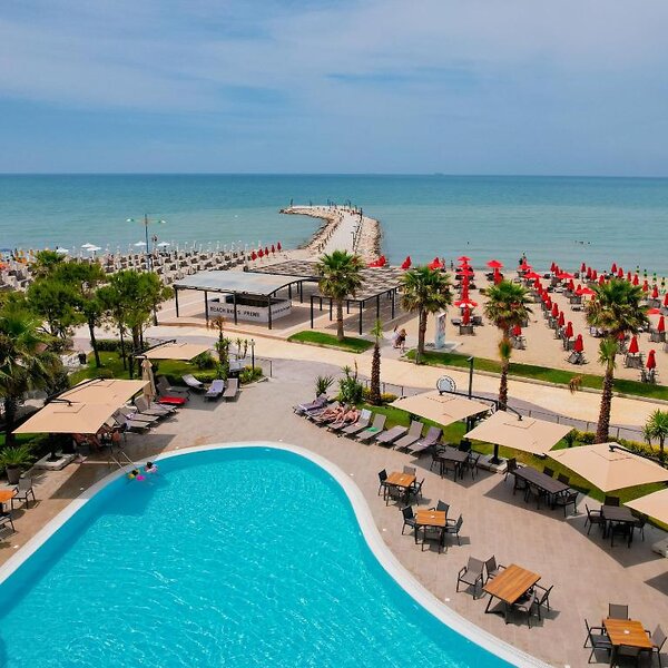 Supreme Hotel & Spa 8