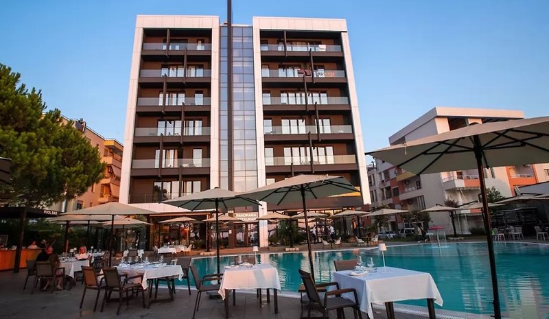 Supreme Hotel & Spa 14