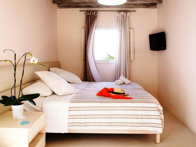 Olia 8 - Room Example