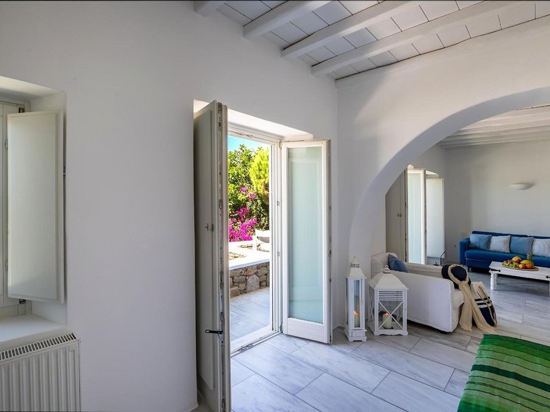 Olia 10 - Room Example