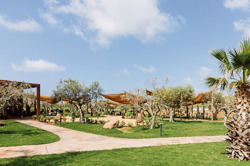 Costanza Beach Club 8