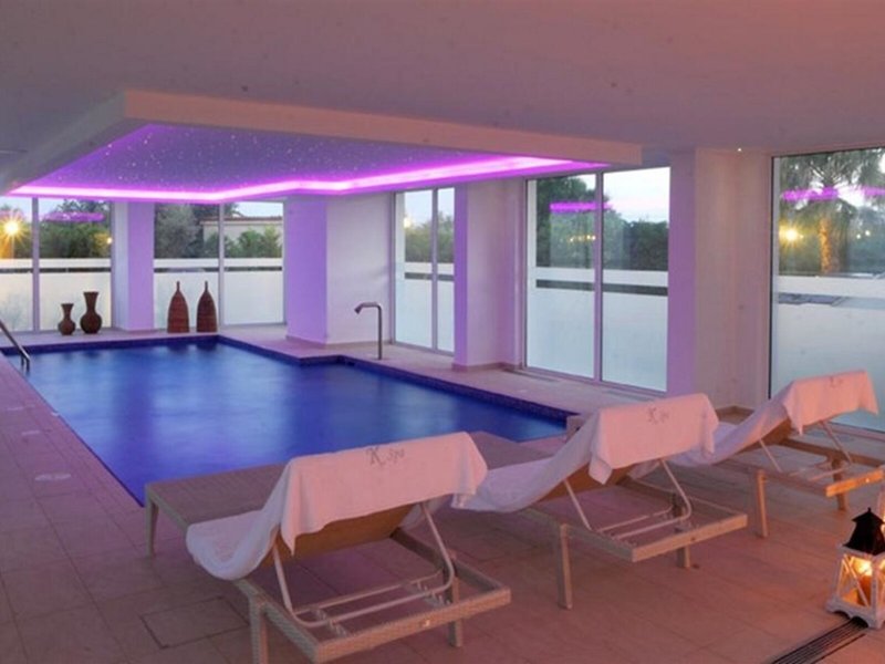 Kinetta Beach Resort & Spa 5