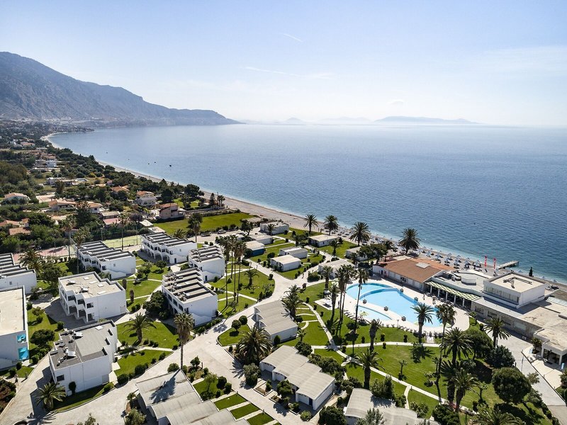 Kinetta Beach Resort & Spa 19