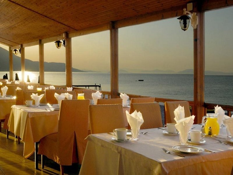 Kinetta Beach Resort & Spa 25