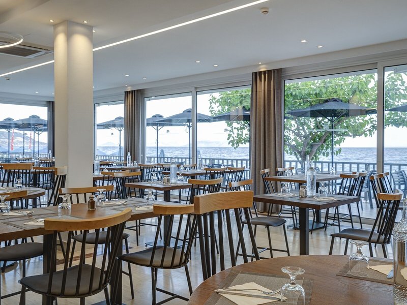 Kinetta Beach Resort & Spa 32