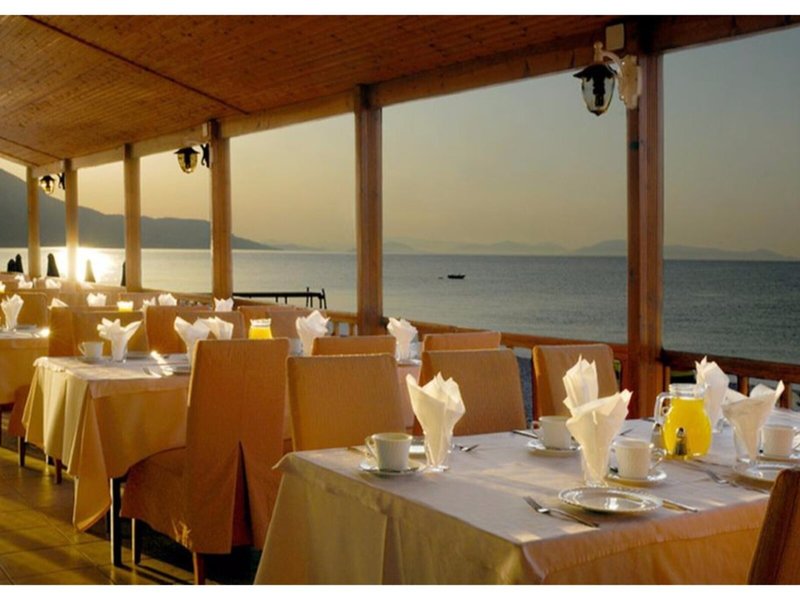 Kinetta Beach Resort & Spa 33