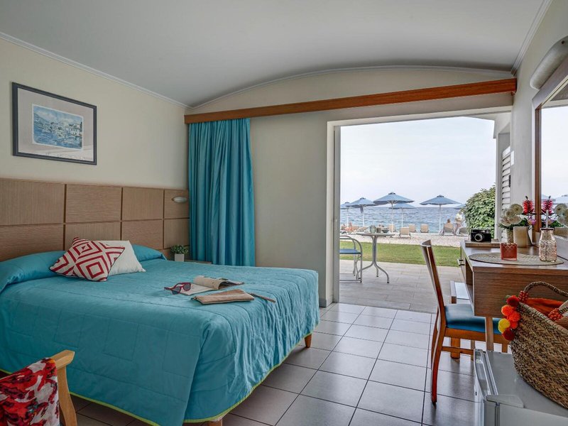 Kinetta Beach Resort & Spa 37