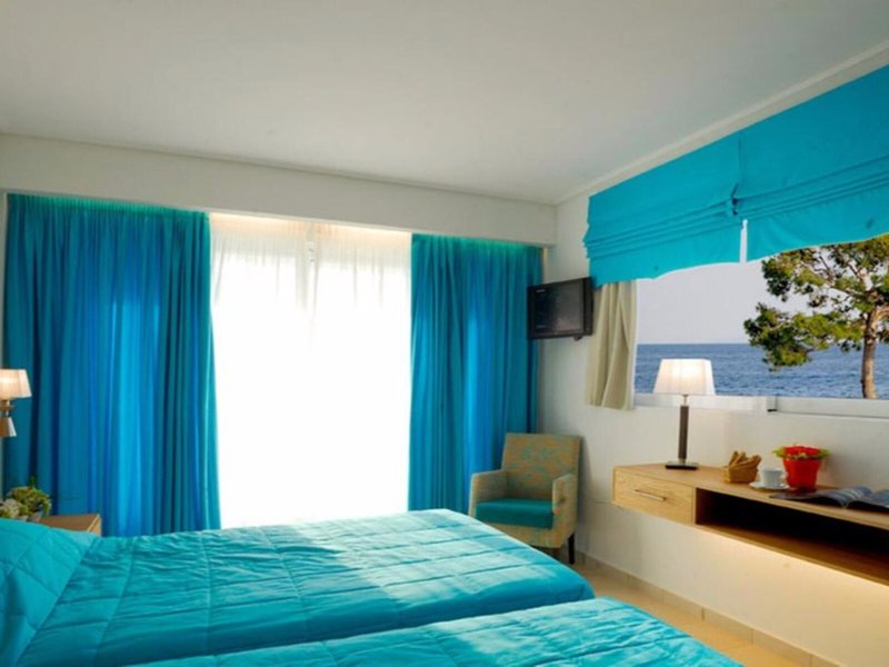 Kinetta Beach Resort & Spa 38