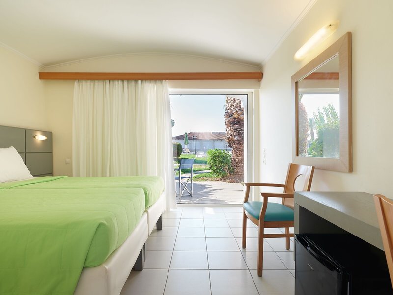 Kinetta Beach Resort & Spa 41