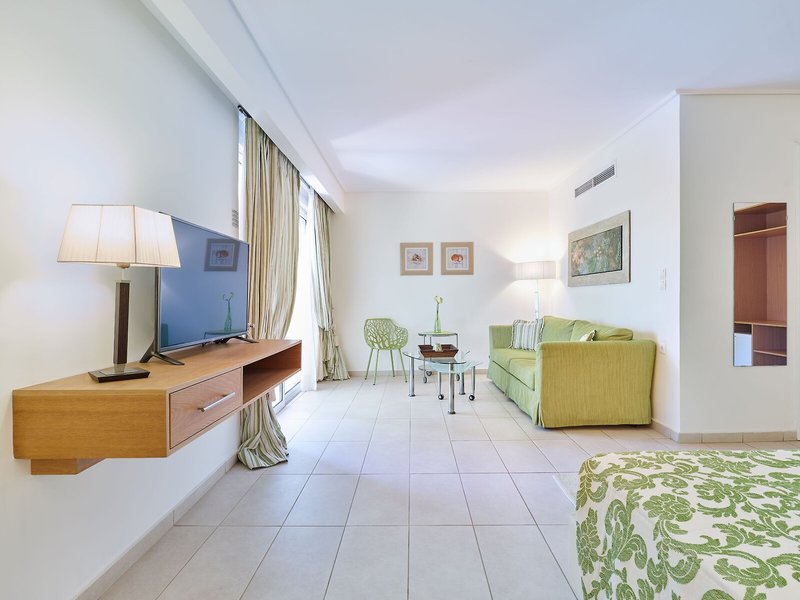 Kinetta Beach Resort & Spa 44