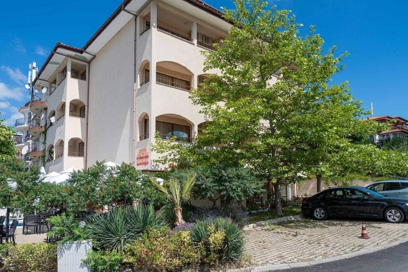 Hotel Yuzhni Noshti 1