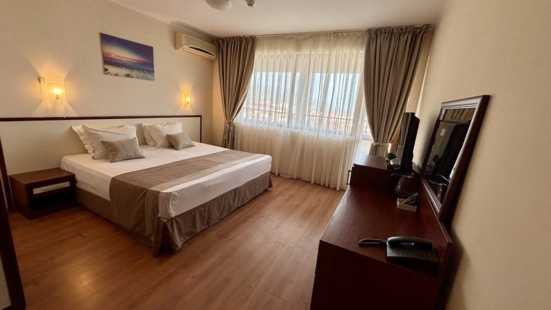 Hotel Yuzhni Noshti 6