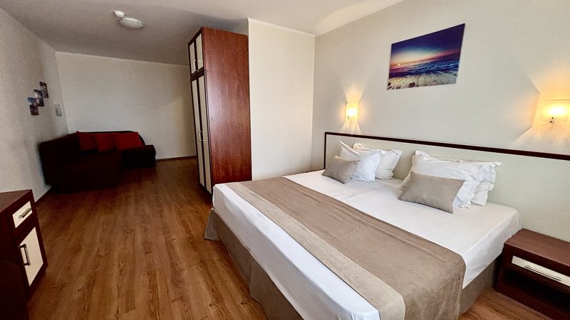 Hotel Yuzhni Noshti 7