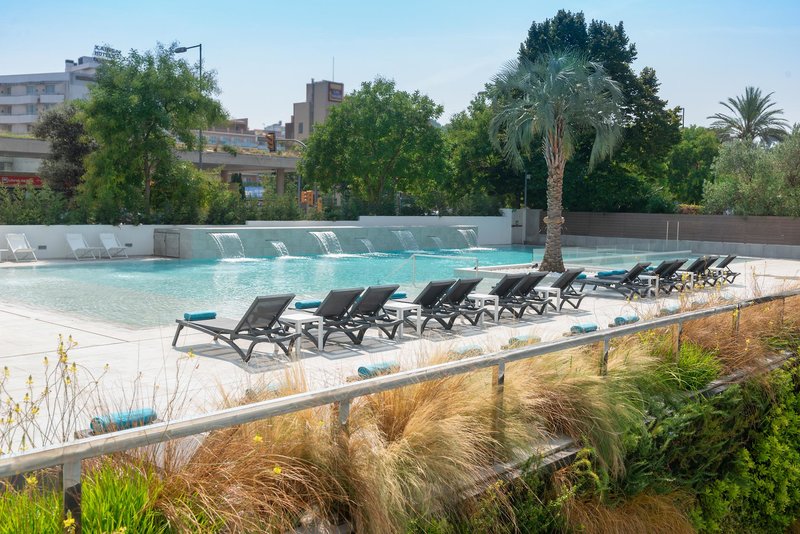 L'Azure Hotel 5