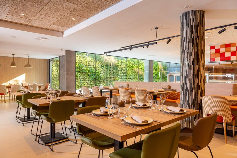 L´Azure Hotel  16