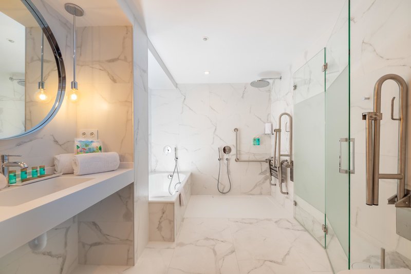 L´Azure Hotel  73