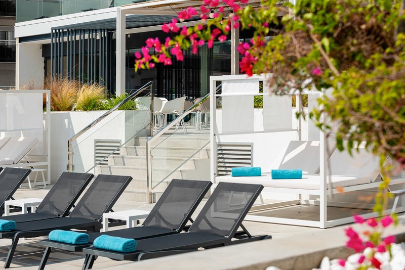 L'Azure Hotel 6