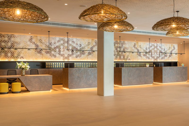 L'Azure Hotel 8