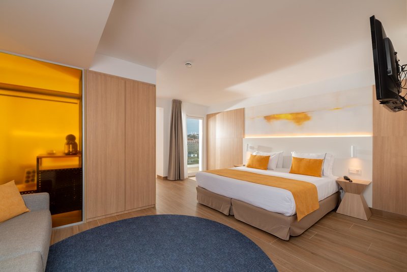 L'Azure Hotel 11