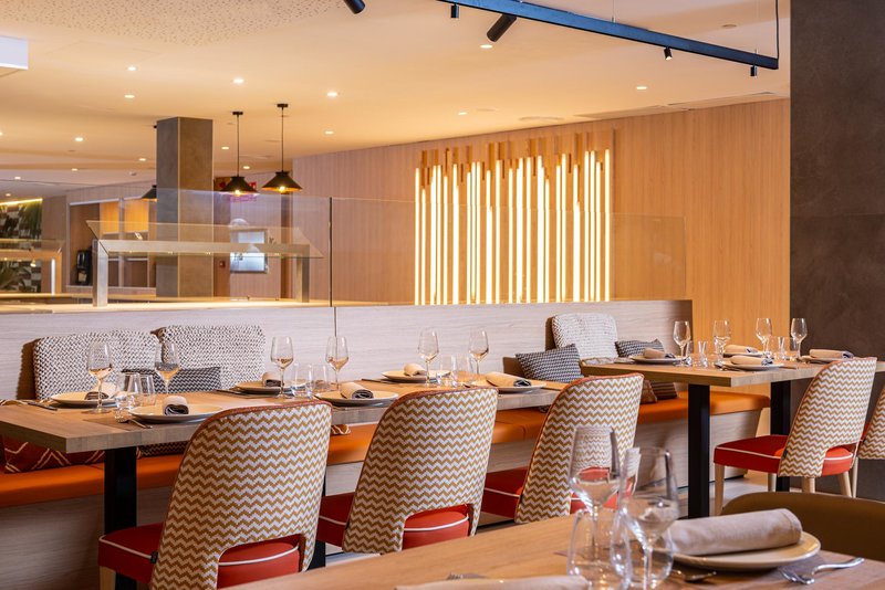 L'Azure Hotel 20