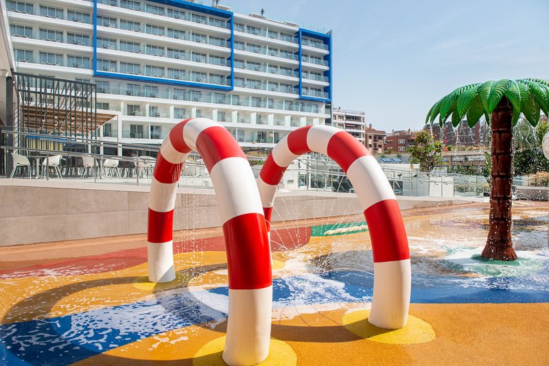 L'Azure Hotel 22
