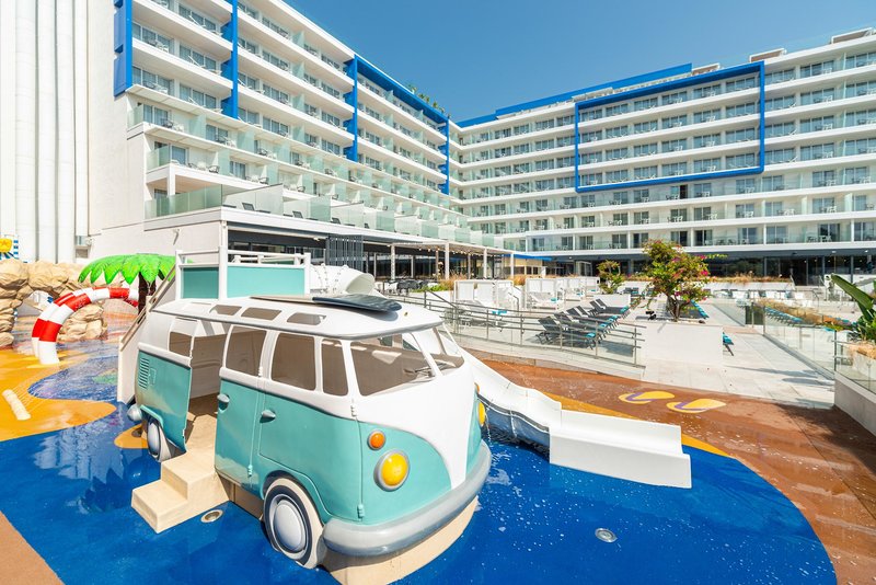 L'Azure Hotel 24