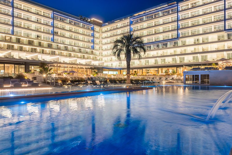 L'Azure Hotel 31