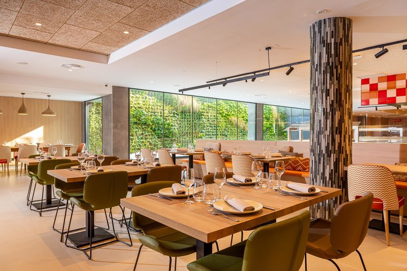L'Azure Hotel 50