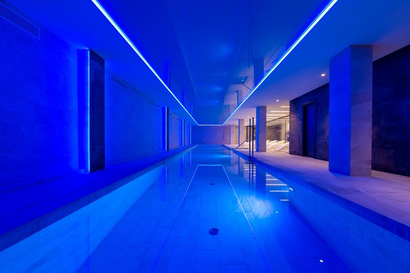 L'Azure Hotel 53