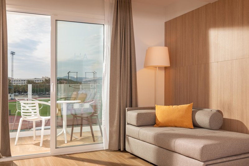 L'Azure Hotel 66
