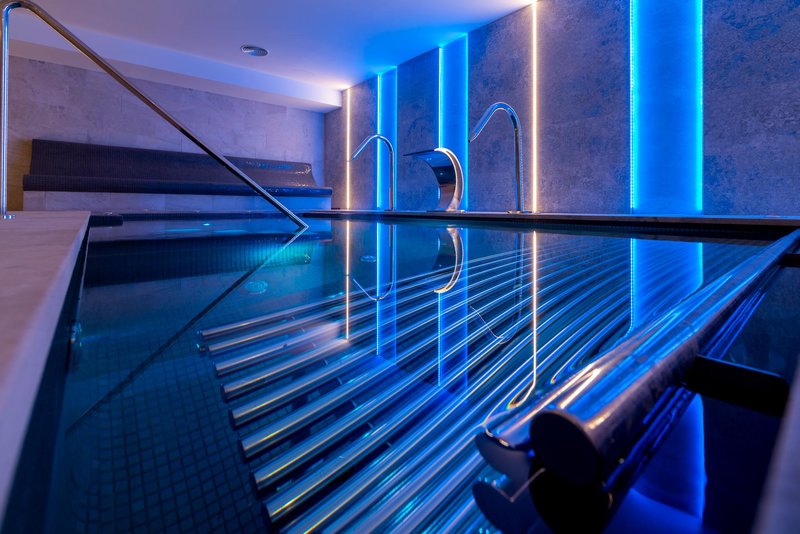 L'Azure Hotel 106