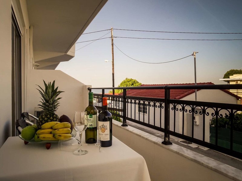 Tsambikos Apartments 20