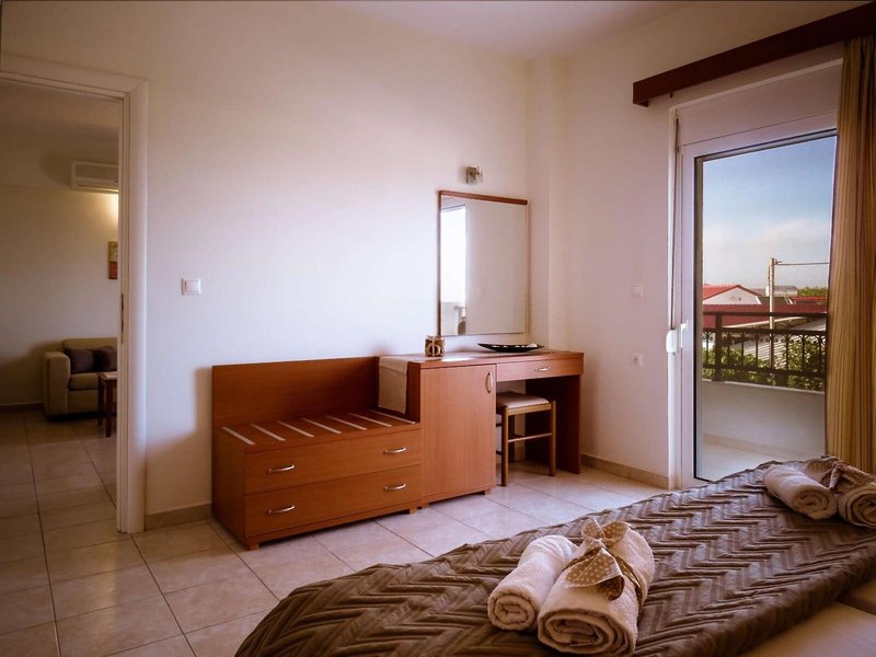 Tsambikos Apartments 33