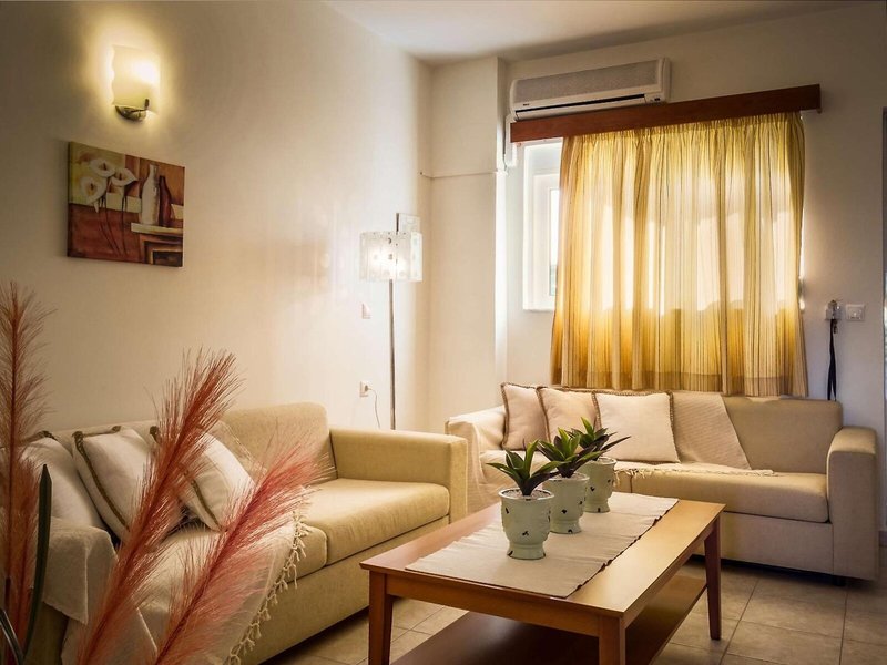 Tsambikos Apartments 38