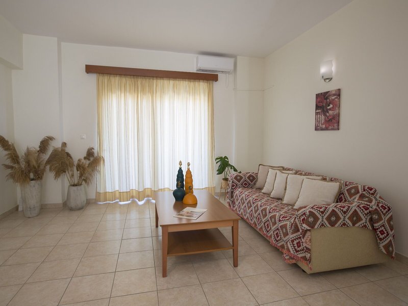Tsambikos Apartments 40