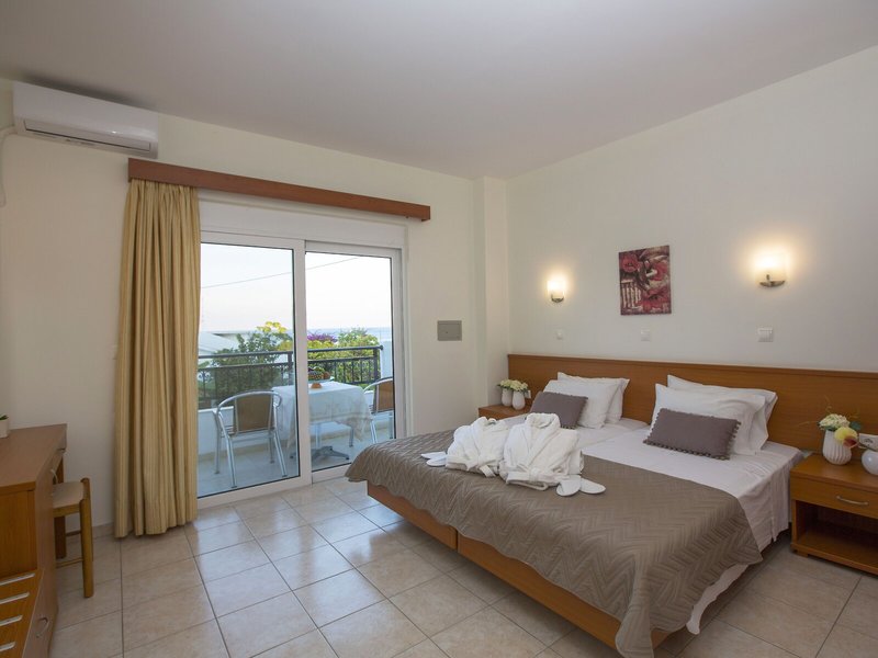 Tsambikos Apartments 42