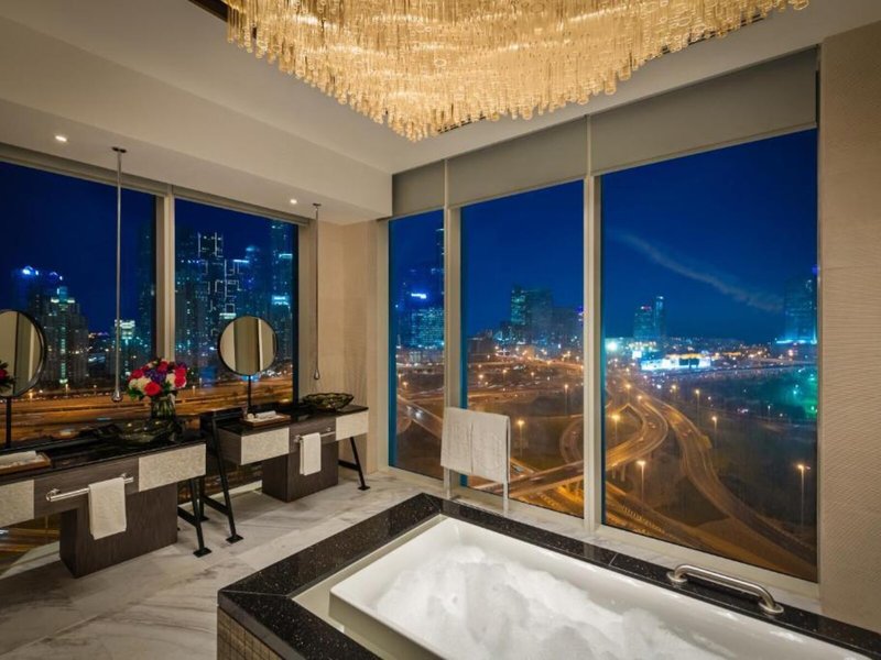 Taj Jumeirah Lakes Towers 4